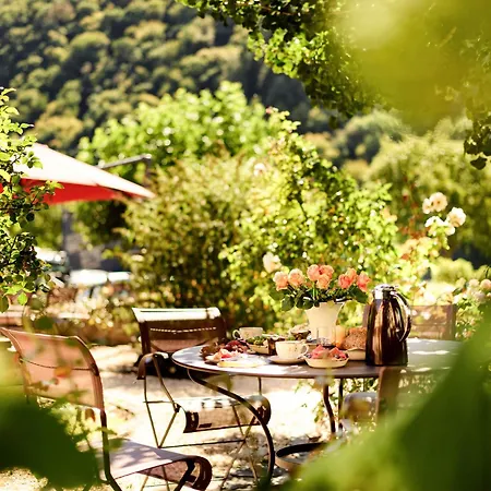 度假居 Herrenhaus - Weingut Freiherr V. Landenberg 埃迪格尔-埃莱尔