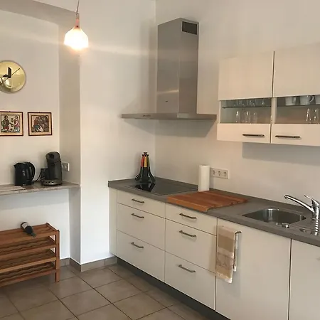 Herrenhaus - Weingut Freiherr V. Landenberg *