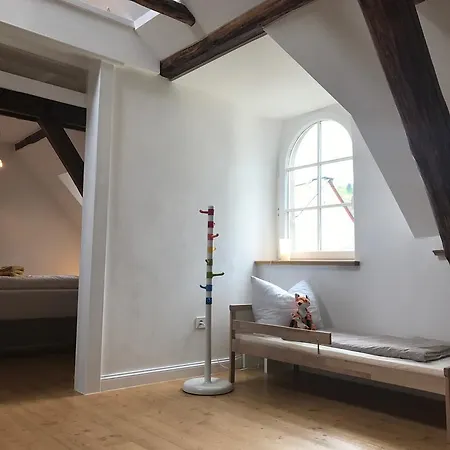 Herrenhaus - Weingut Freiherr V. Landenberg 度假居 埃迪格尔-埃莱尔