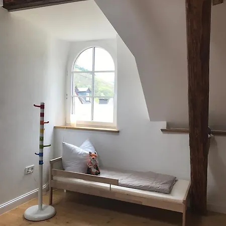 Herrenhaus - Weingut Freiherr V. Landenberg *
