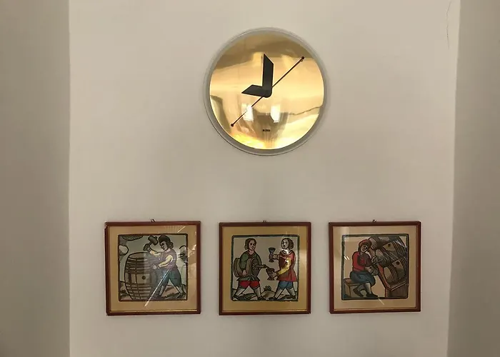 Herrenhaus - Weingut Freiherr V. Landenberg *