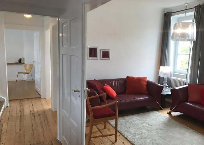 Herrenhaus - Weingut Freiherr V. Landenberg Hébergement de vacances Ediger-Eller