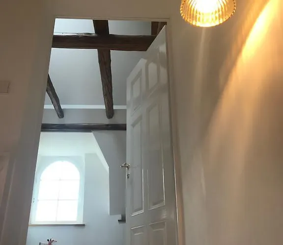 Herrenhaus - Weingut Freiherr V. Landenberg * Ediger-Eller