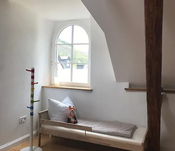 Herrenhaus - Weingut Freiherr V. Landenberg *